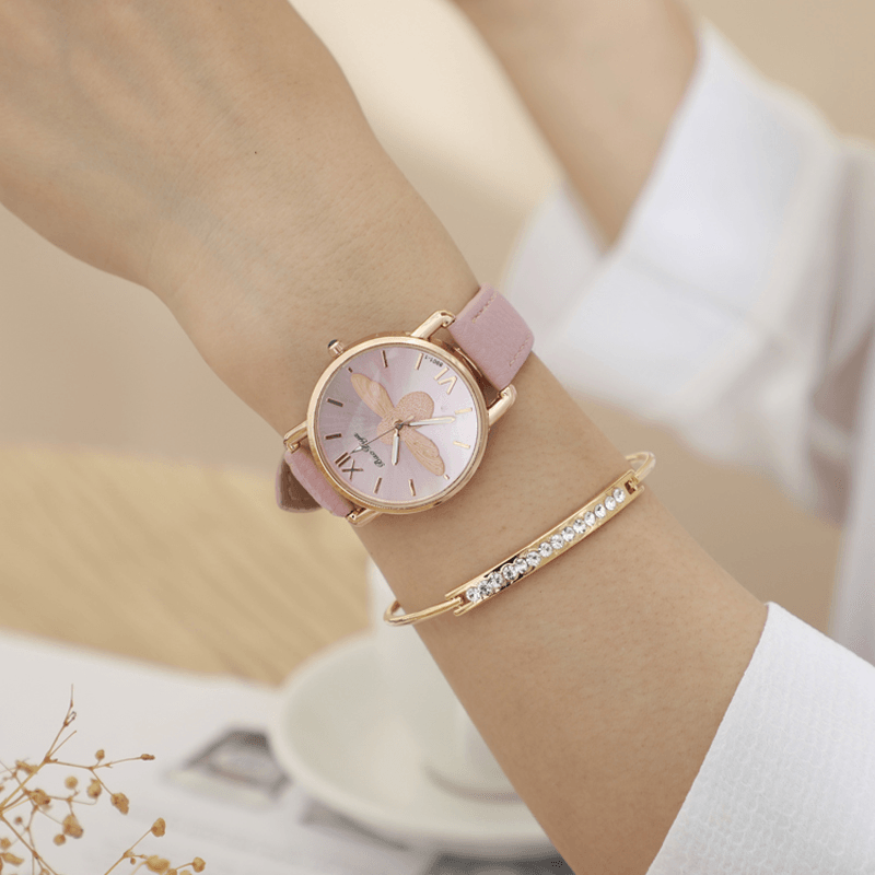 A0554 Fashion Cute Women Watches Rose Gold Case Leather Band Roman Numerals Bee Quartz Watches - Trendha