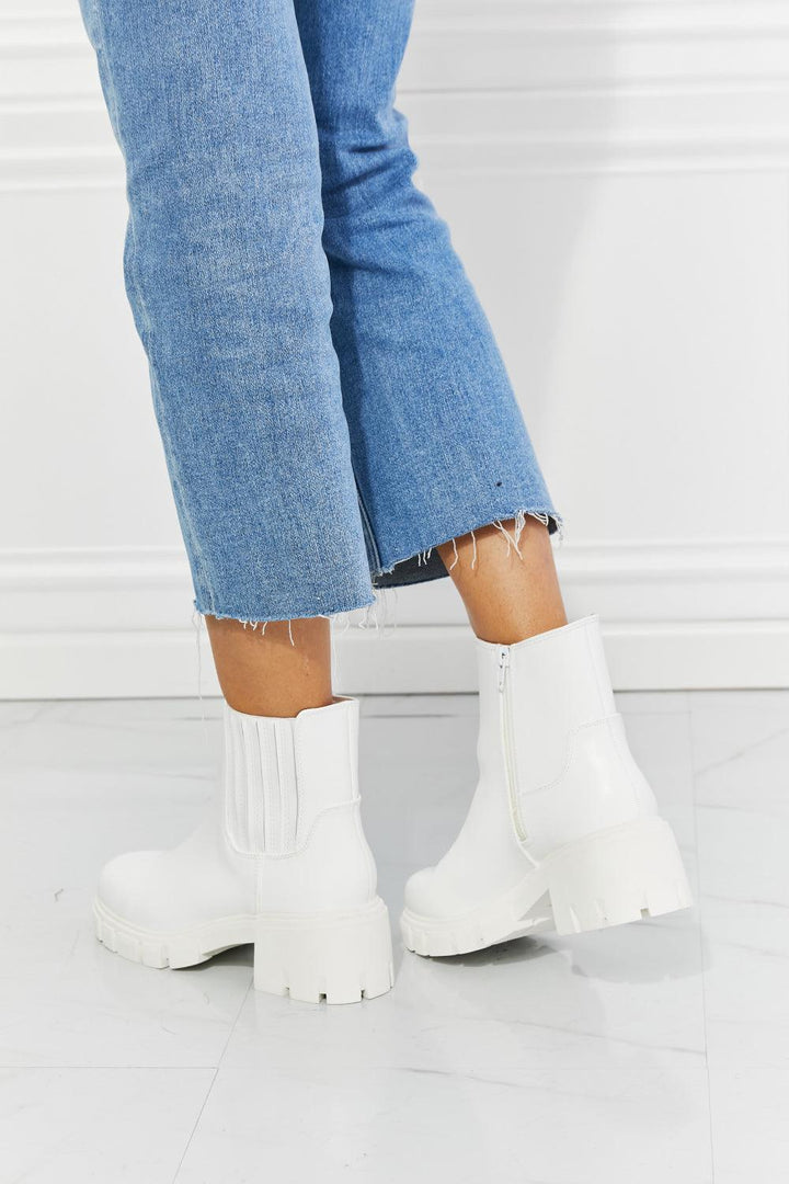MMShoes What It Takes Lug Sole Chelsea Boots in White - Trendha