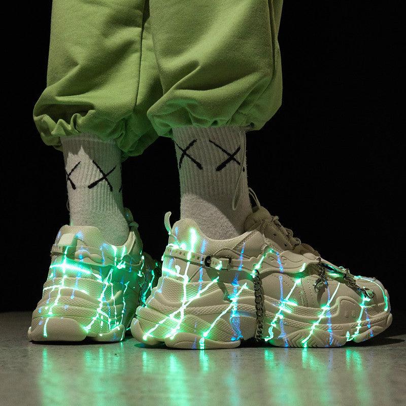 Round Toe Mesh Surface To Increase Sports Shoes