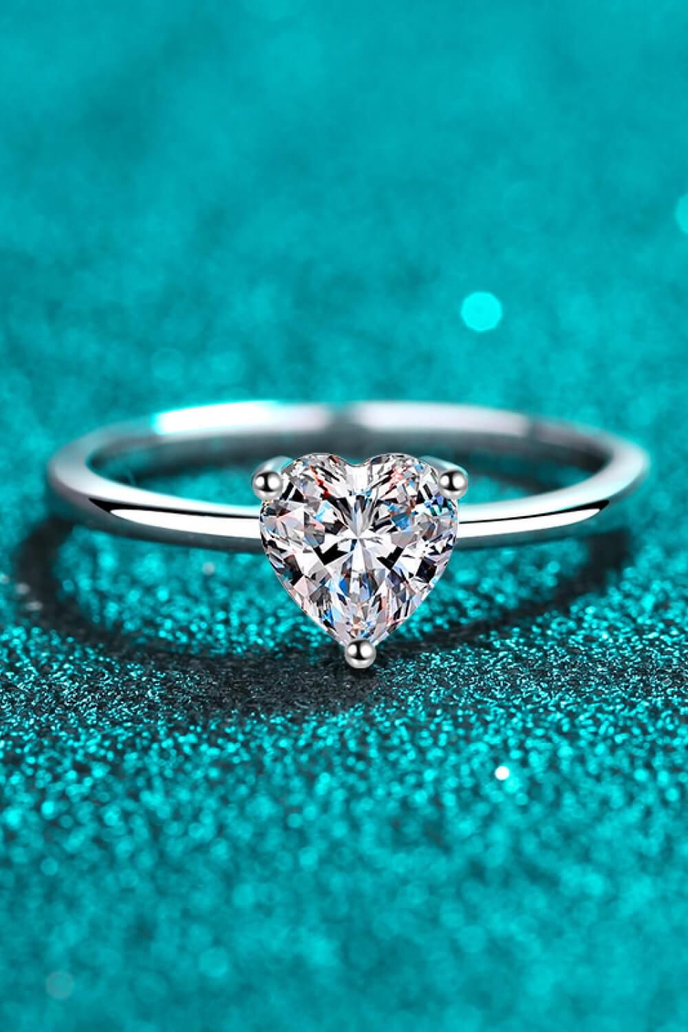 925 Sterling Silver Heart-Shaped Moissanite Solitaire Ring - Trendha