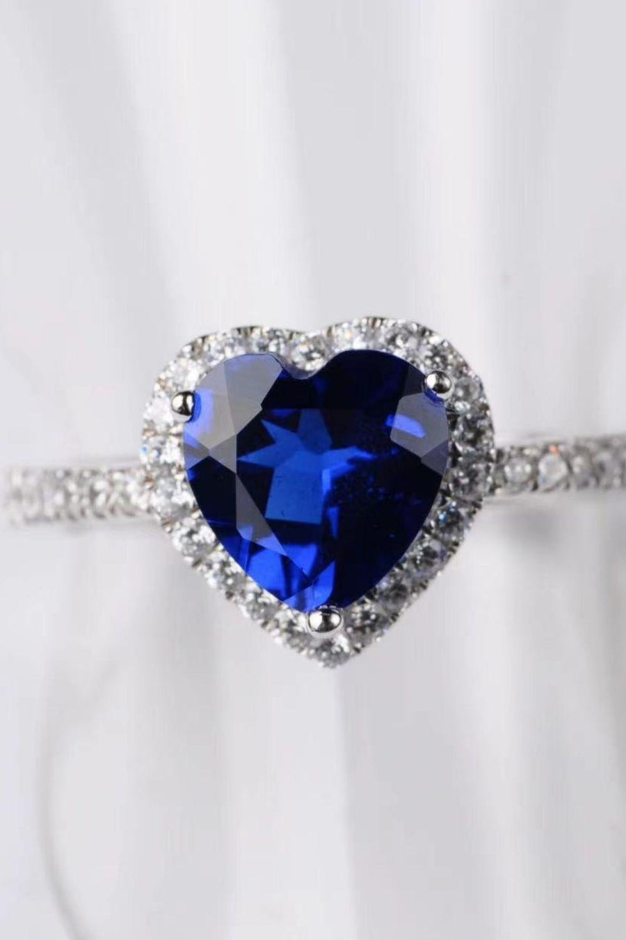 2 Carat Moissanite Heart-Shaped Side Stone Ring - Trendha