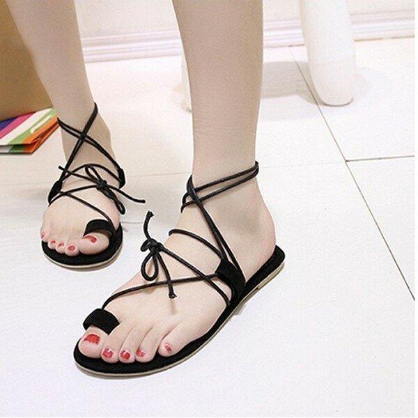Women Summer Beach Retro Simple Lace Up Flat Clip Toe Outdoor Sandals Shoes - Trendha