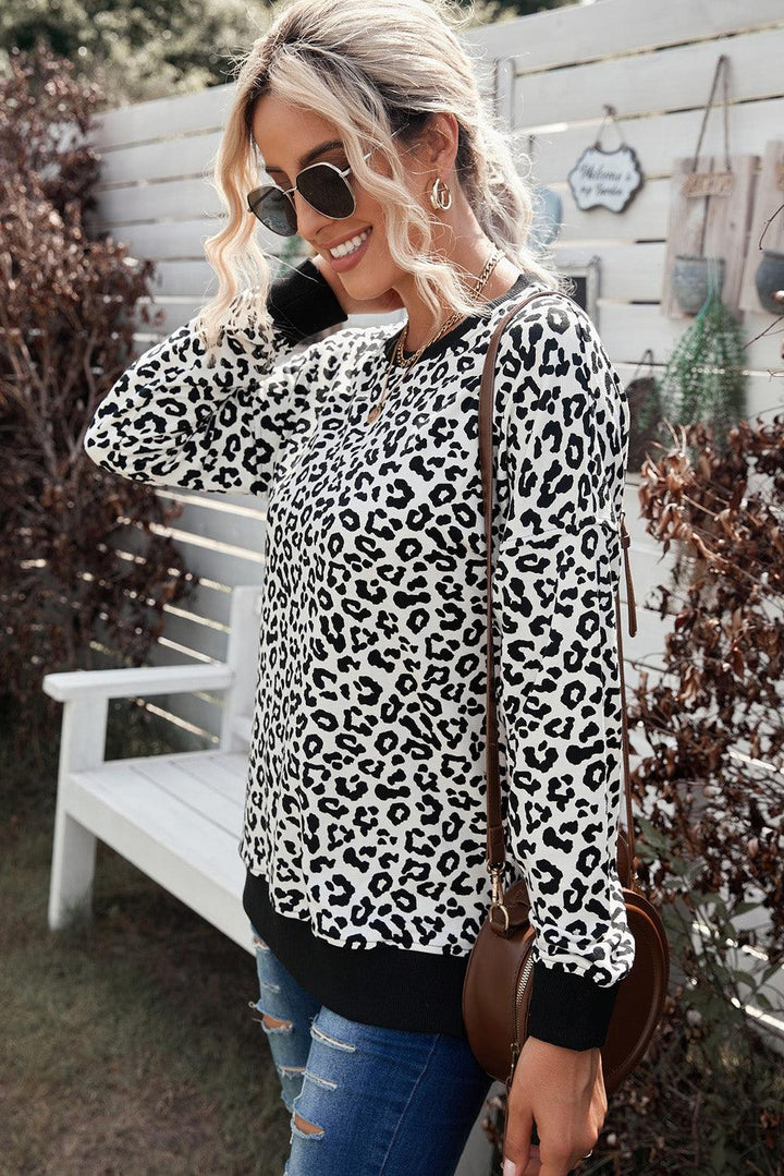Leopard Contrast Trim Side Slit Sweatshirt - Trendha