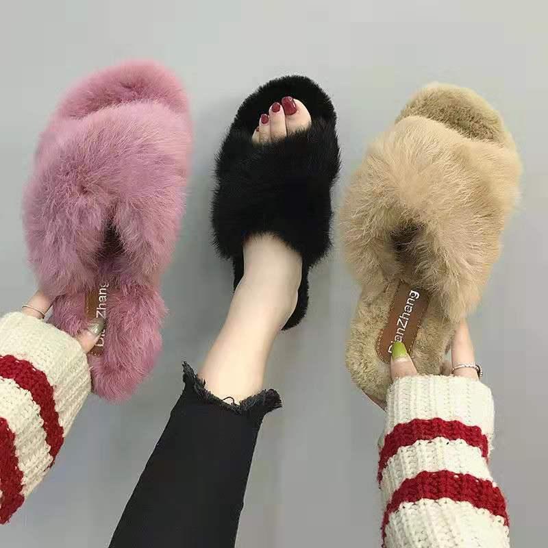 Cross hairy slippers - Trendha