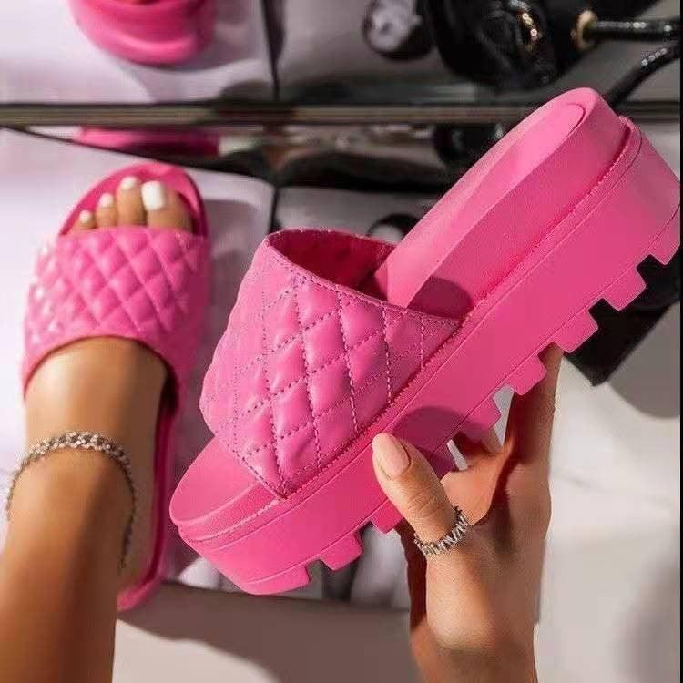 Women's New Sponge Cake Thick Bottom Diamond Plaid Sandals