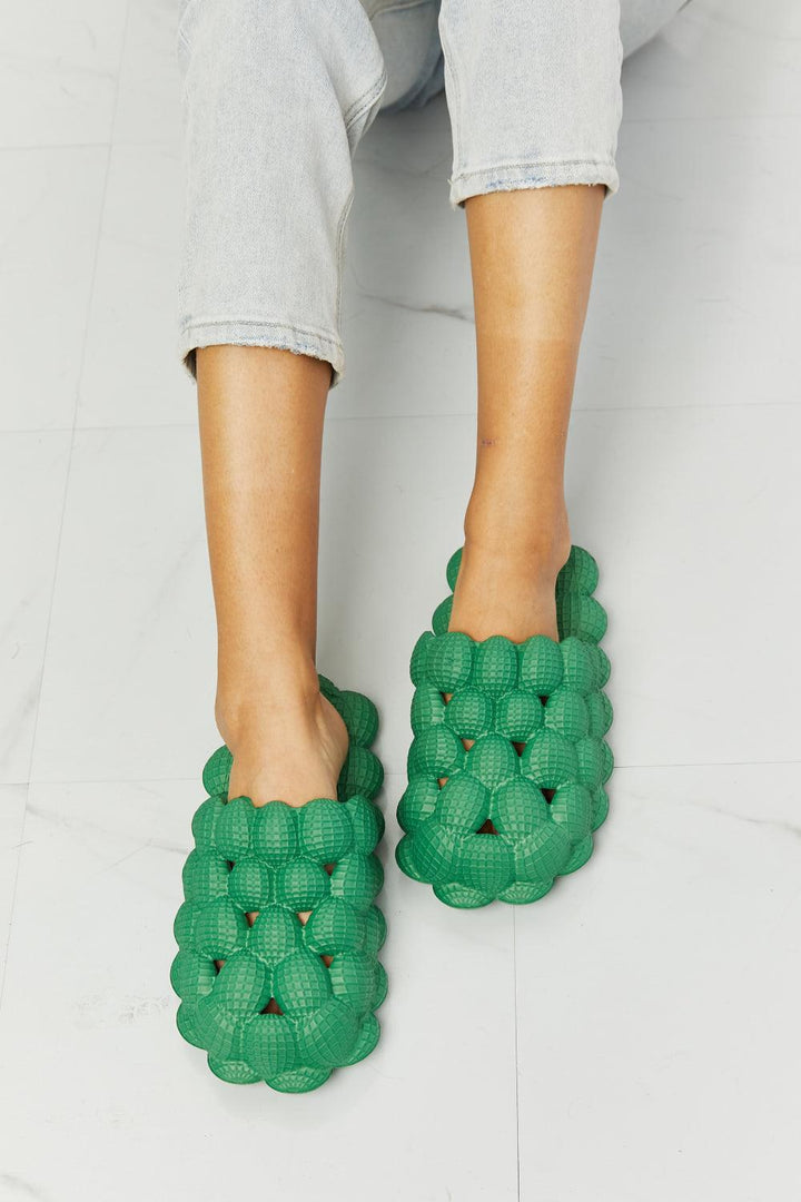 NOOK JOI Laid Back Bubble Slides in Green - Trendha