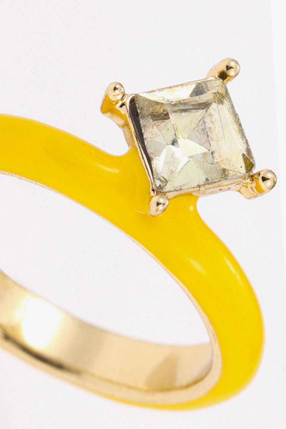 Everyday Delight 18K Gold Plated Glass Stone Ring - Trendha