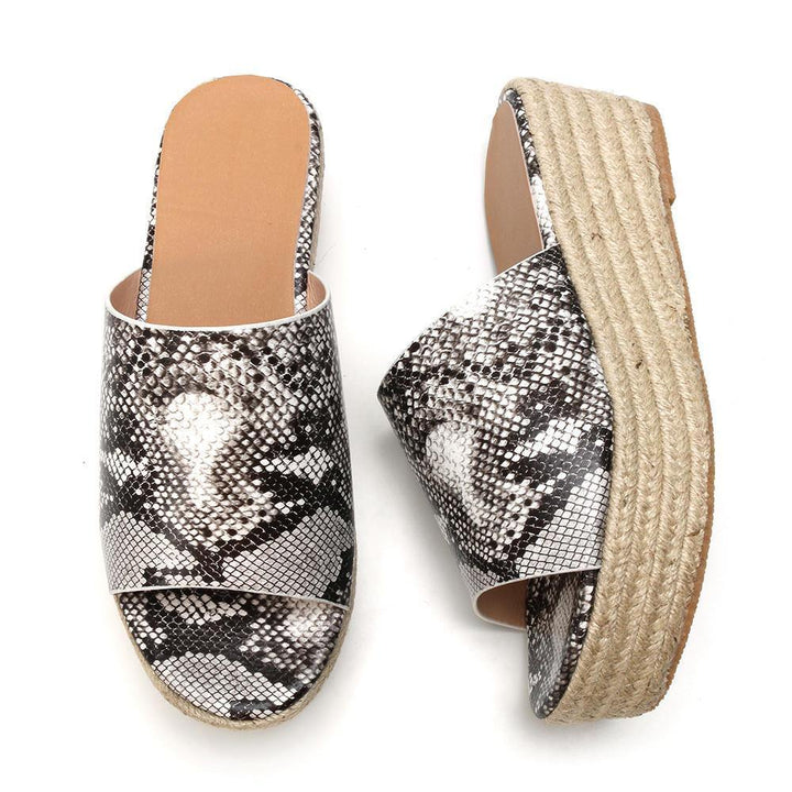 Serpentine Soft Comfortable Round Toe Wedge Comfy Slippers - Trendha