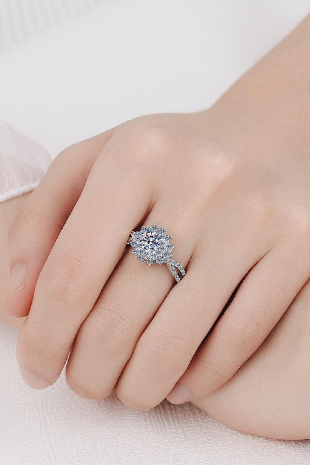Moissanite Flower-Shape Split Shank Ring - Trendha