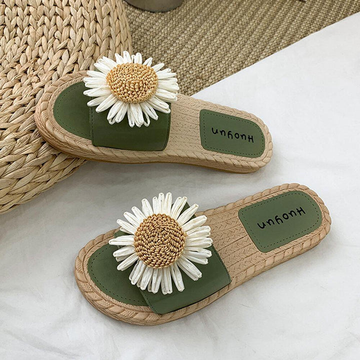 Women Daisy Decor Wearable Comfy Beach Slides Slippers - Trendha