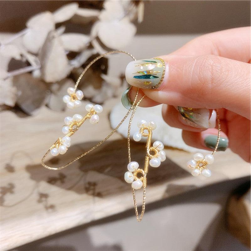 Design Hand-woven Flower Pearl Earrings - Trendha