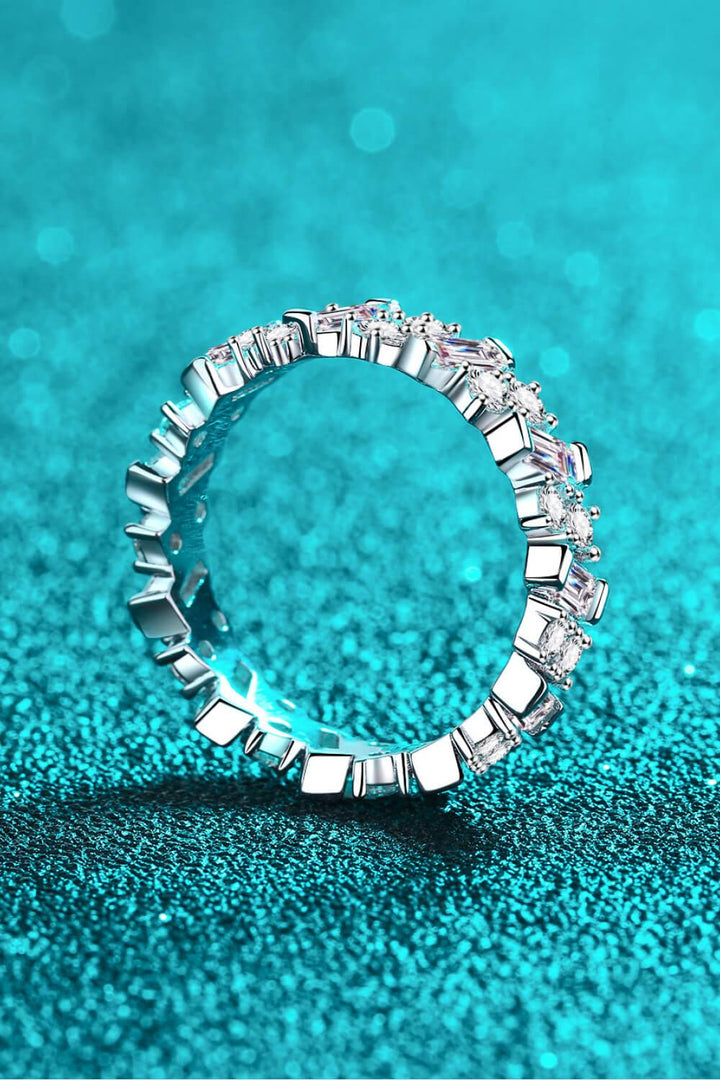 Chasing Love 925 Sterling Silver Moissanite Ring - Trendha
