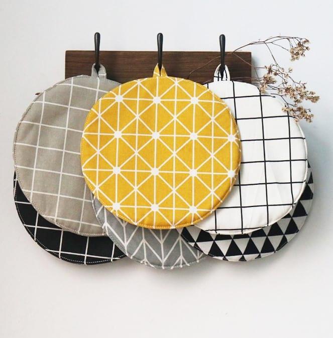 Thick Cotton Oven Cloth with Geometric Print - Trendha